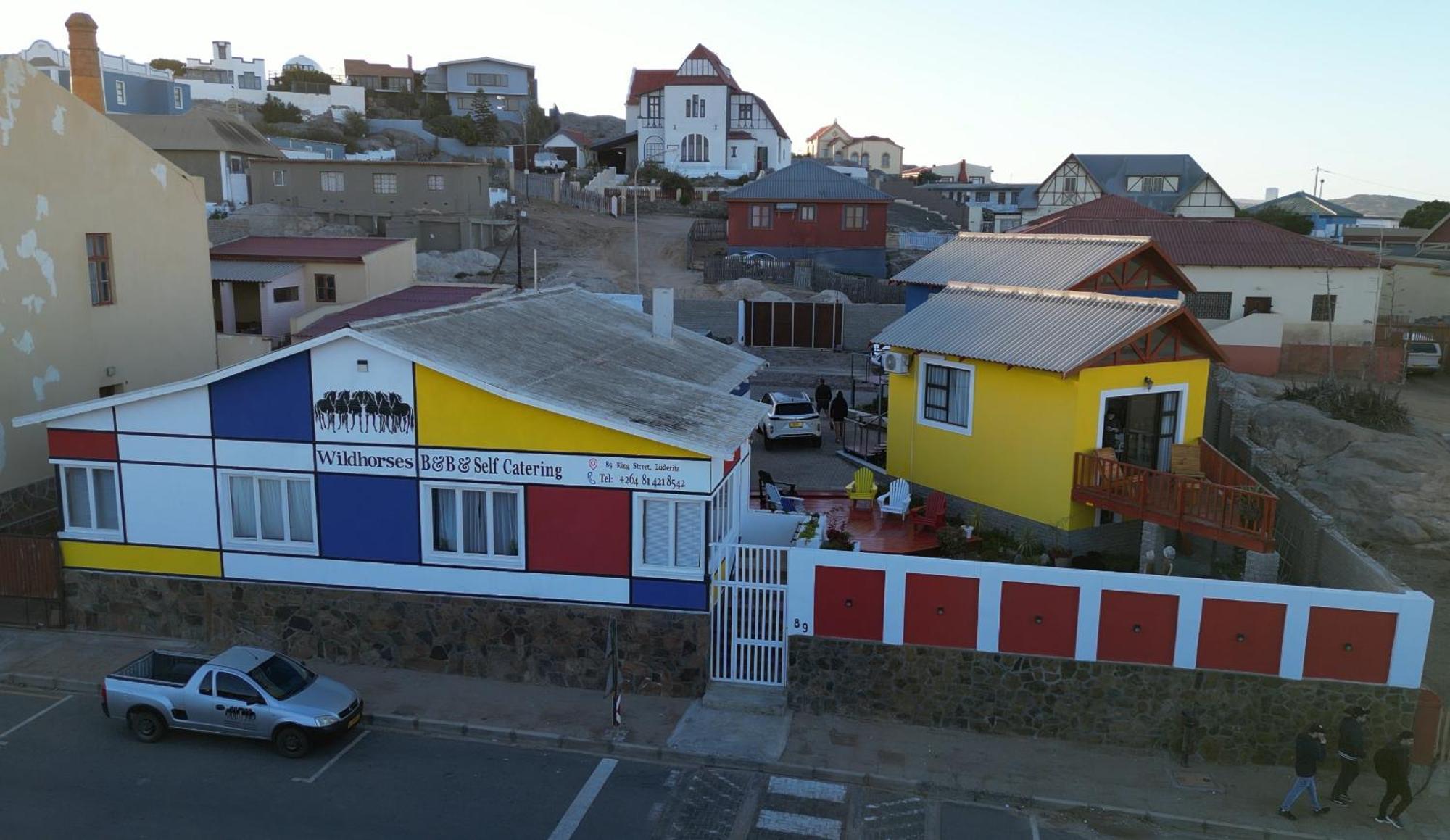 Wildhorses B&B And Self Catering Luderitz Ngoại thất bức ảnh
