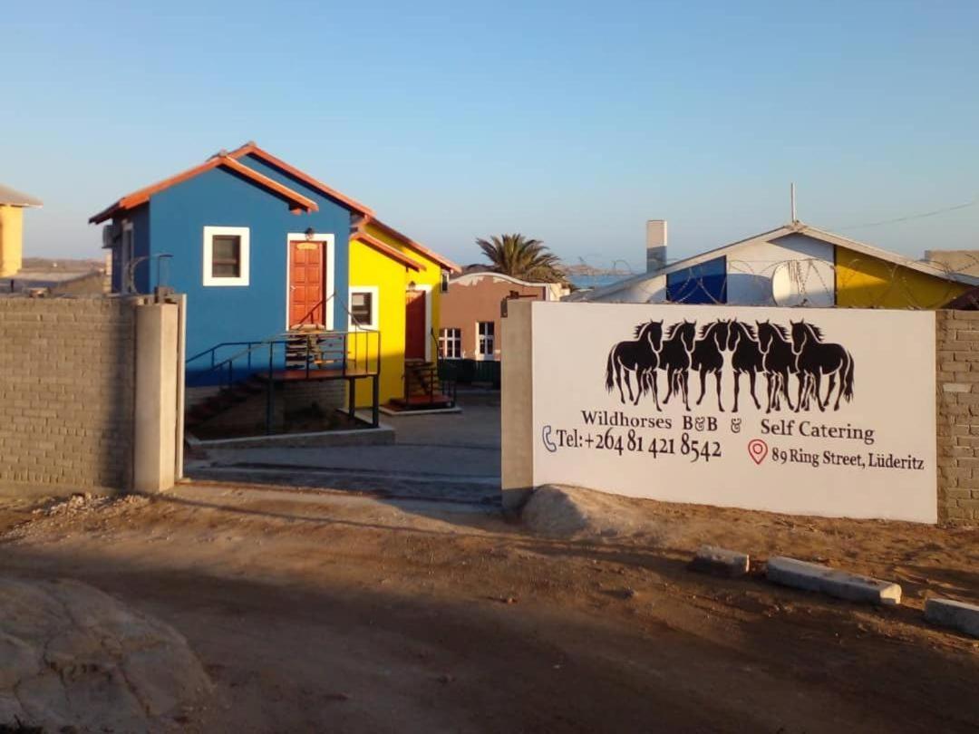 Wildhorses B&B And Self Catering Luderitz Ngoại thất bức ảnh
